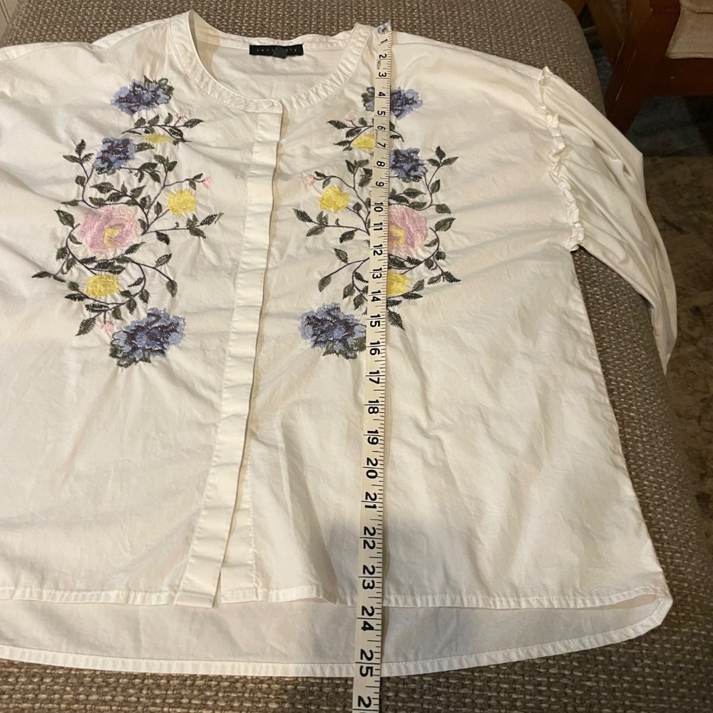 Sanctuary White Blouse Top Embroidered Floral Long Sleeve Top Sz Medium M Cotton - Picture 5 of 8